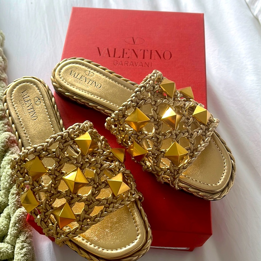 Valentino gold rock studs flats